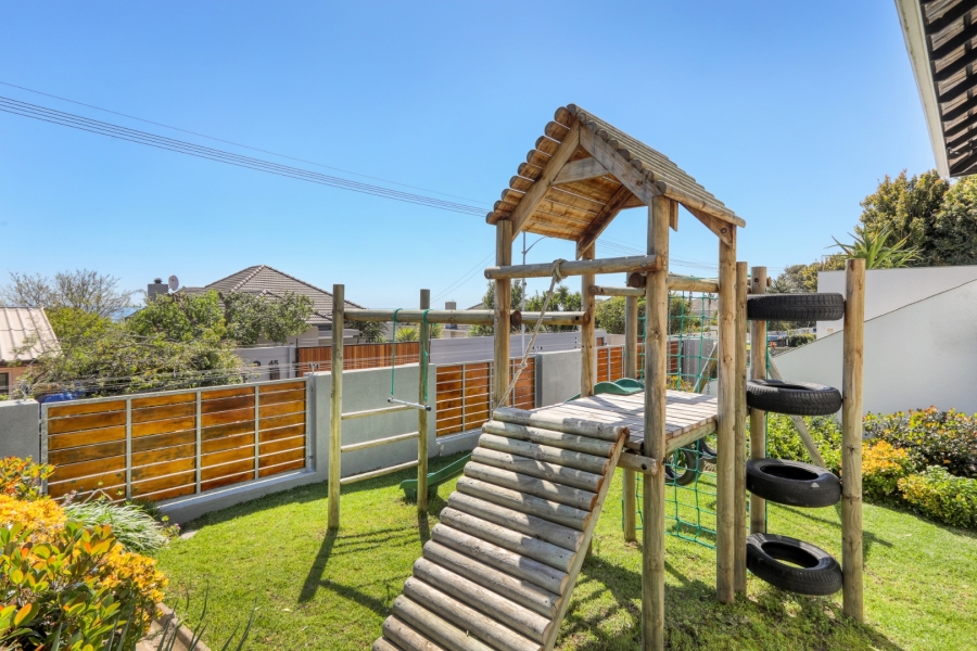 To Let 3 Bedroom Property for Rent in Bakoven Western Cape